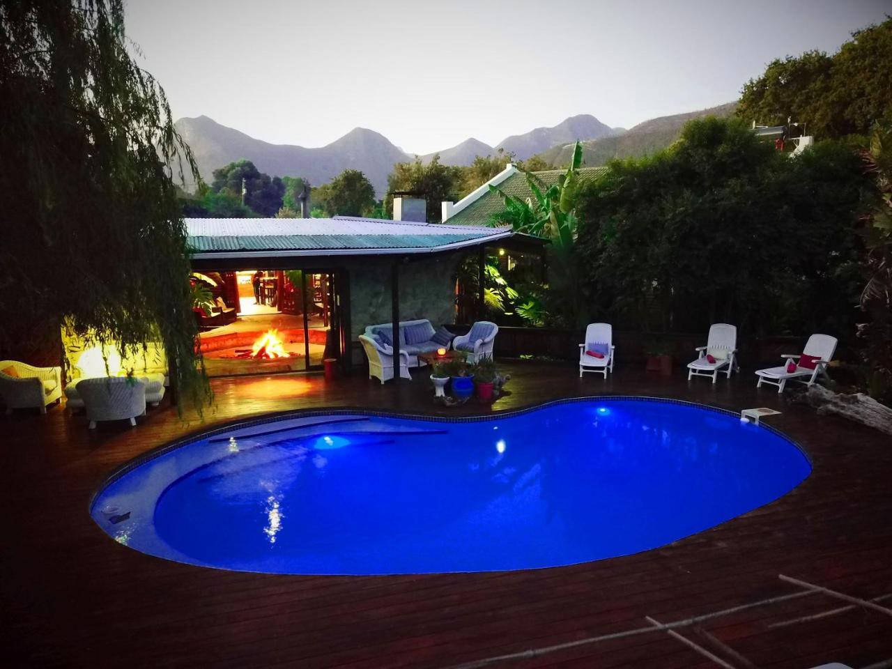 Mali Boutique Lodge & Tube 'N Axe Budget Accommodation 스톰스리비에르 외부 사진