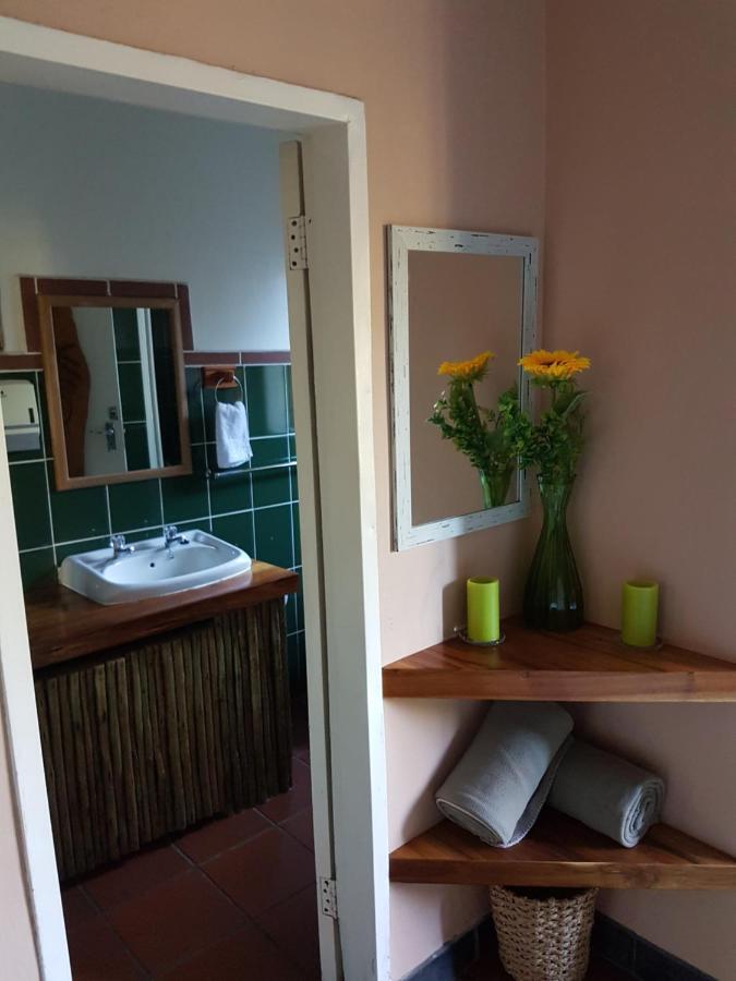 Mali Boutique Lodge & Tube 'N Axe Budget Accommodation 스톰스리비에르 외부 사진